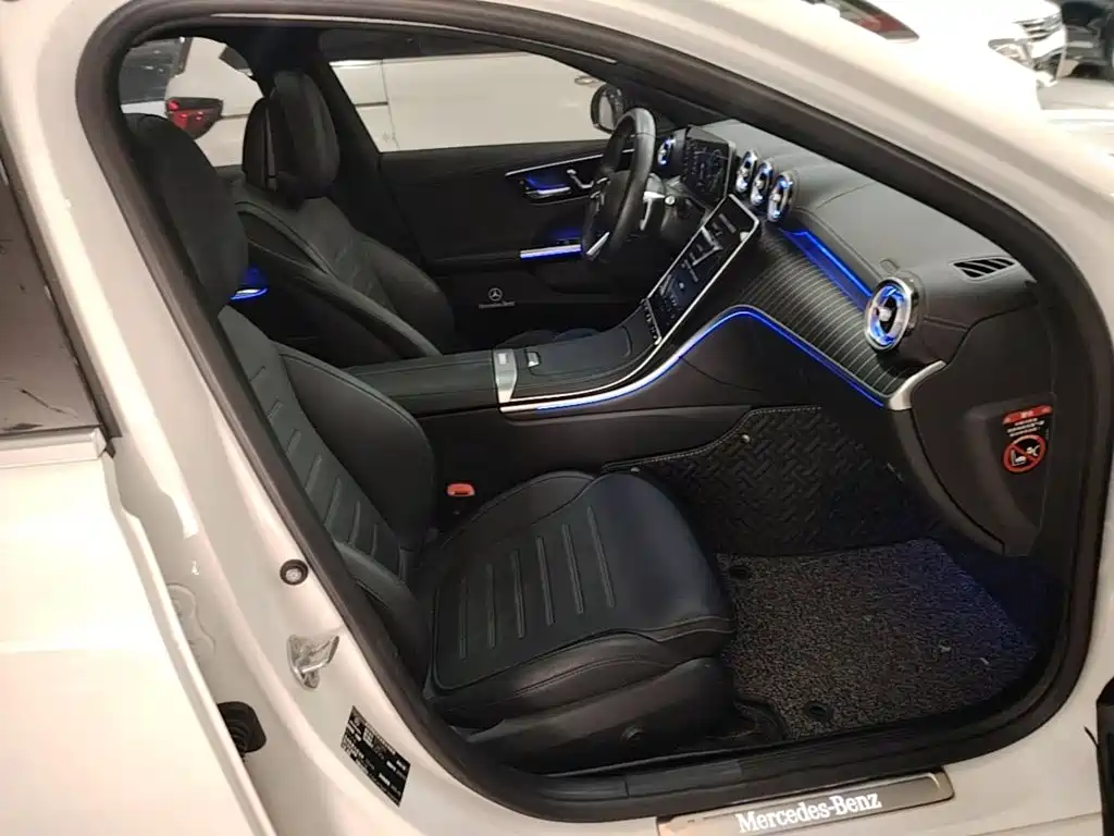 Mercedes-Benz C-Class 2023 — фото 25