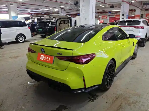 BMW M4 2025