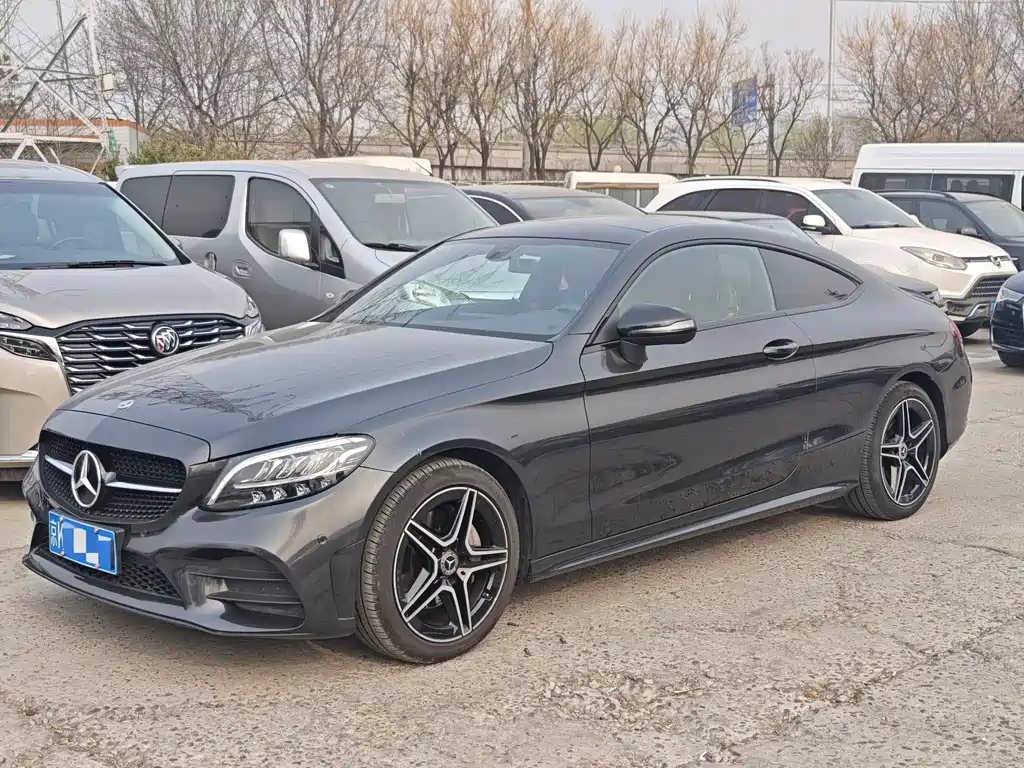 Mercedes-Benz C-Class 2023 — фото 1