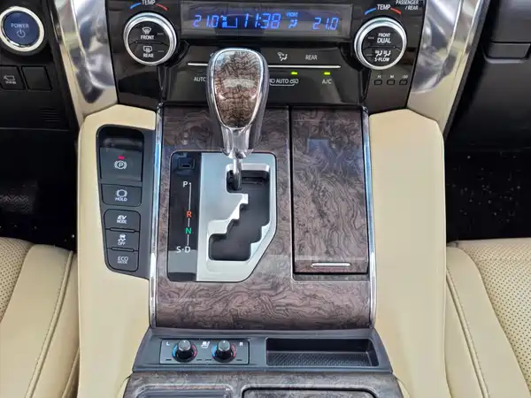 Toyota Alphard 2021