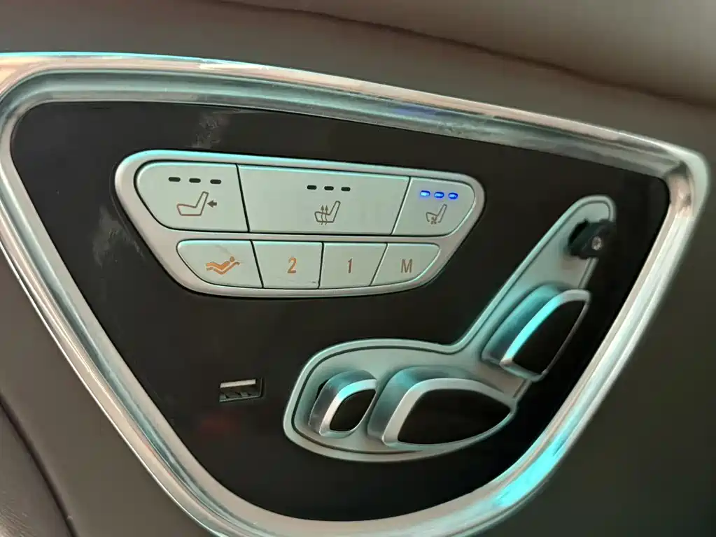 Mercedes-Benz Vito 2021 — фото 18