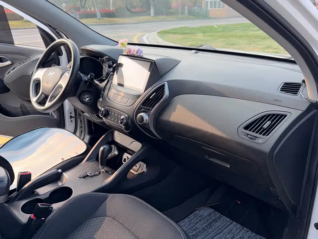 Hyundai ix35 2017 — фото 11