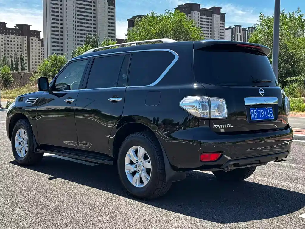 Nissan Patrol 2015 — фото 7