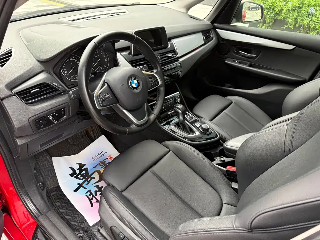 BMW 2 Series Active Tourer 2017 — фото 7