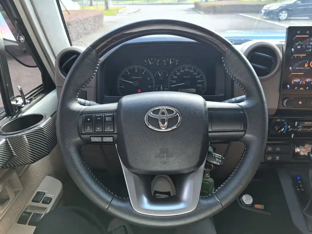Toyota Land Cruiser 2025 — фото 15