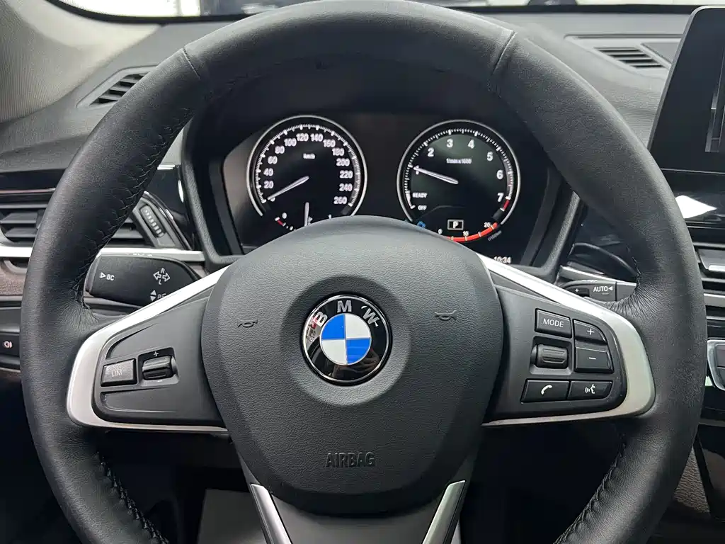 BMW X1 2022 — фото 8