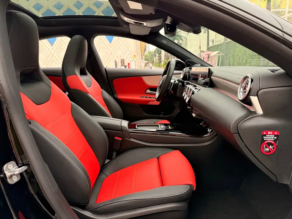 Mercedes-Benz CLA AMG 2024 — фото 12
