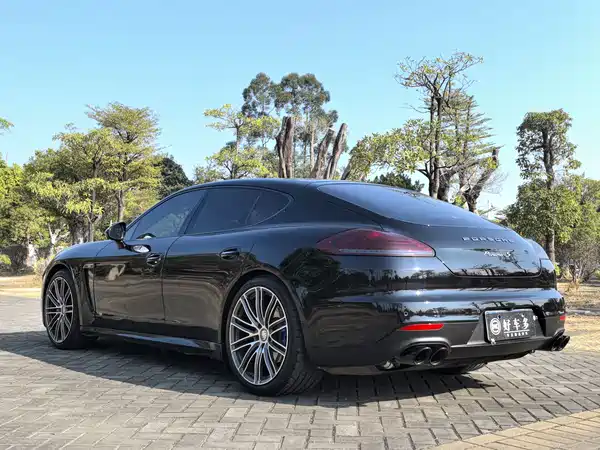 Porsche Panamera 2016