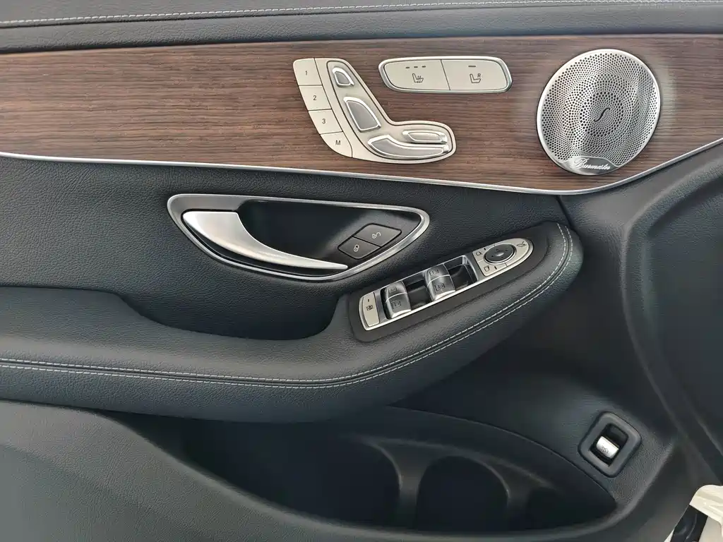 Mercedes-Benz GLC 2021 — фото 10