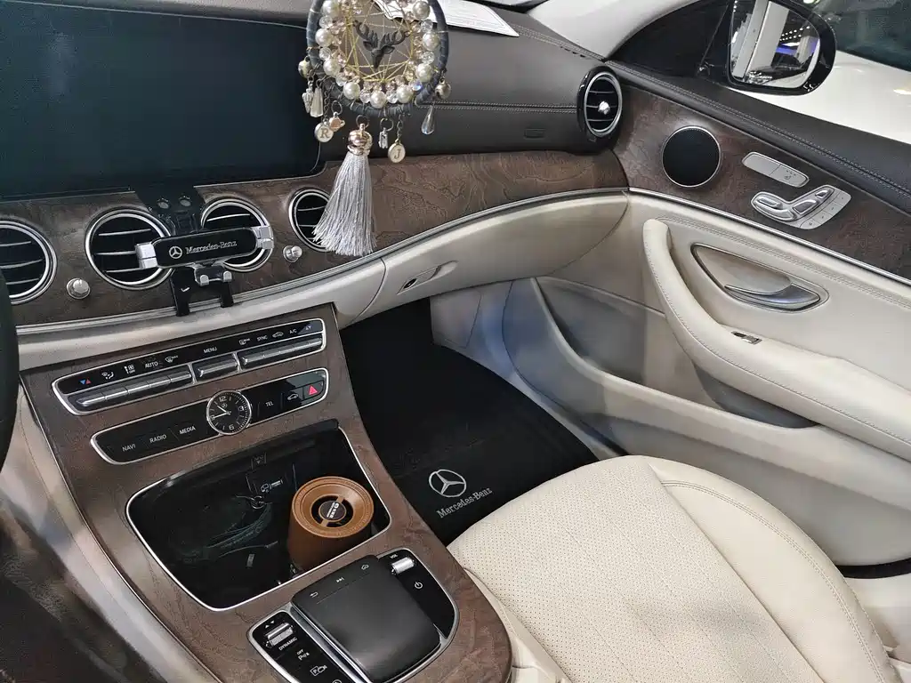 Mercedes-Benz E-Class 2019 — фото 8