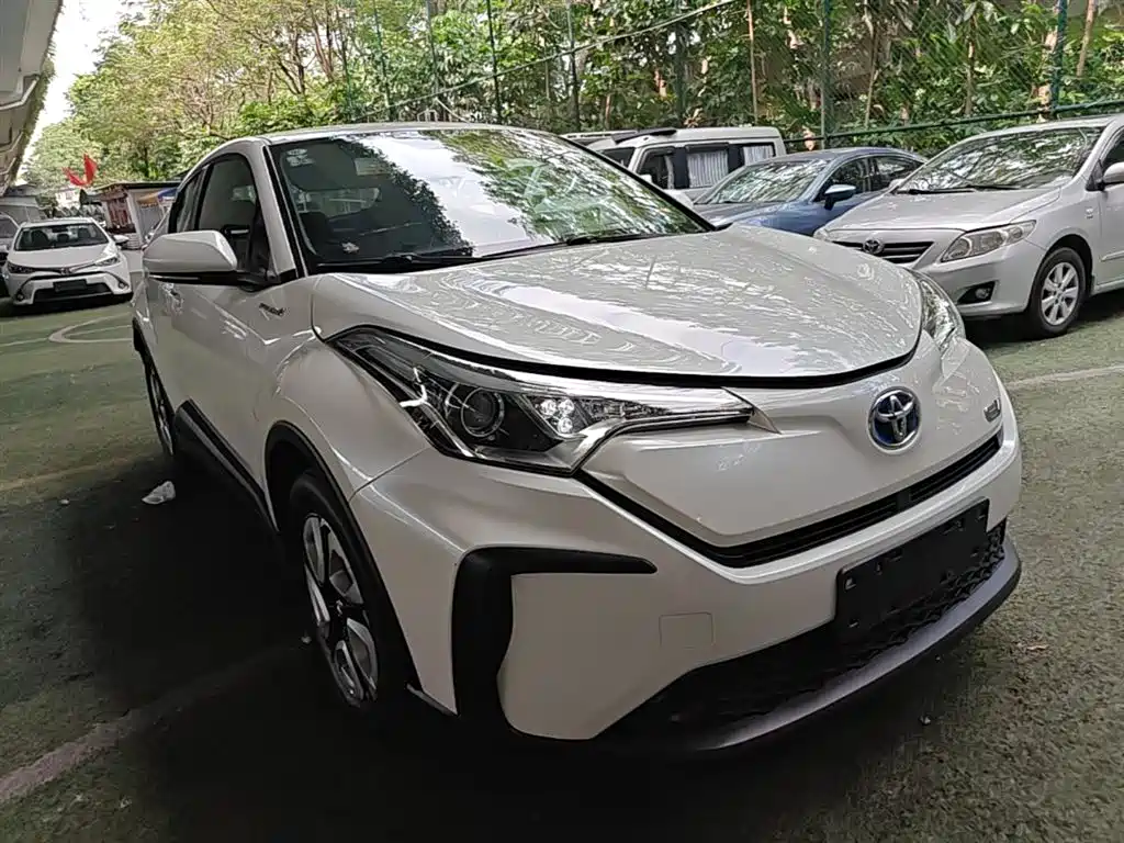 Toyota C-HR EV 2021 — фото 22