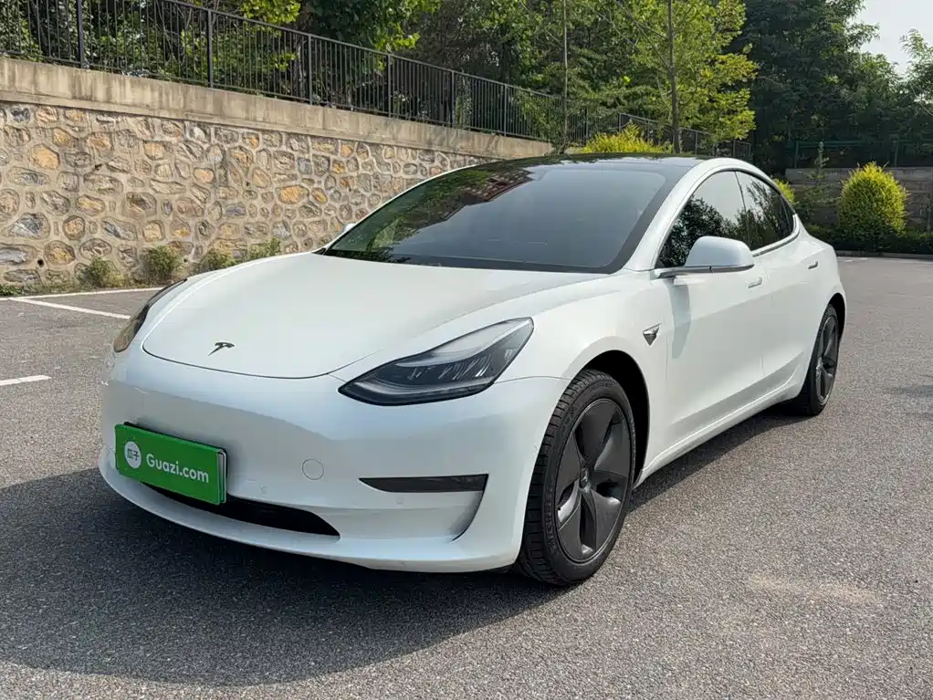 Tesla Model 3 2019 — фото 1