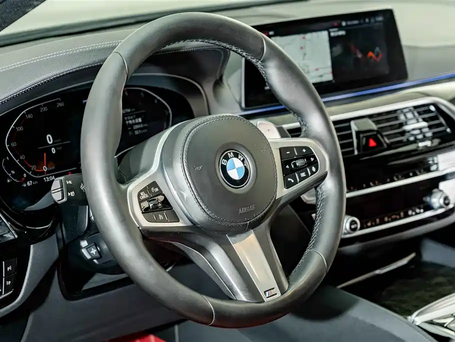 BMW 5 Series 2020 — фото 10
