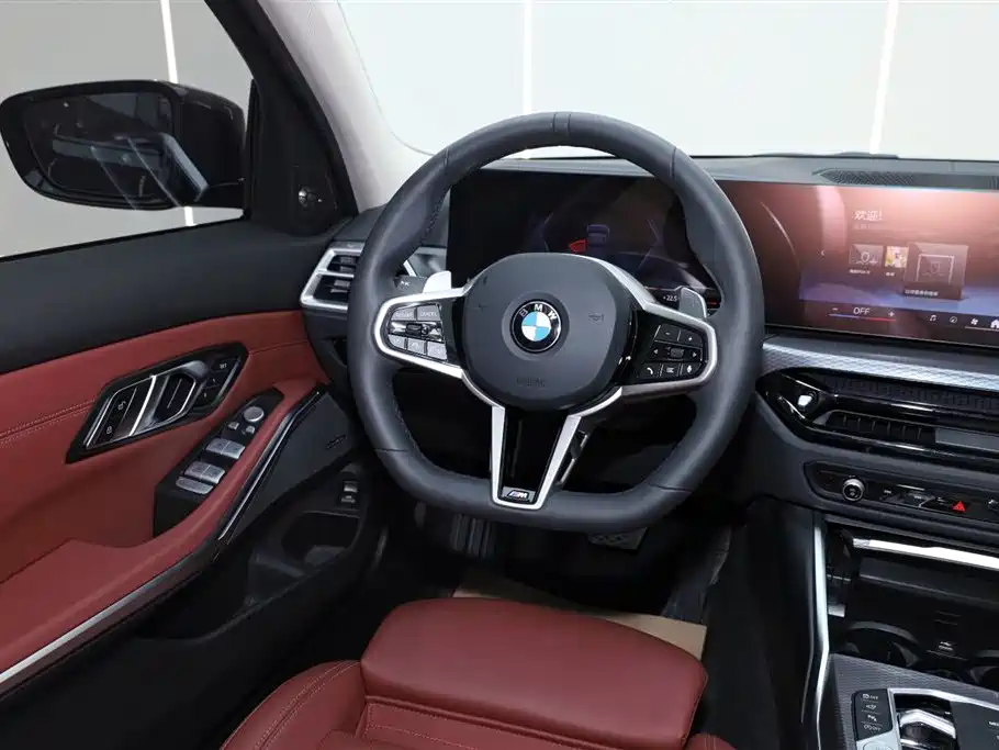 BMW 3 Series 2025 — фото 14