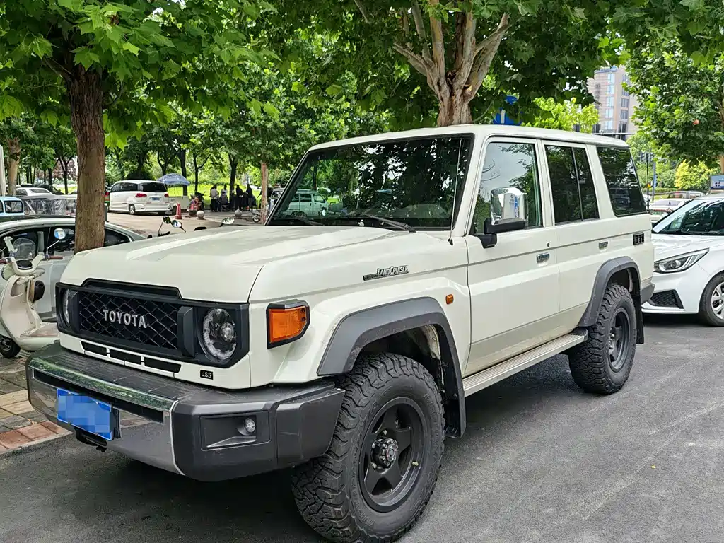Toyota Land Cruiser 2025 — фото 1