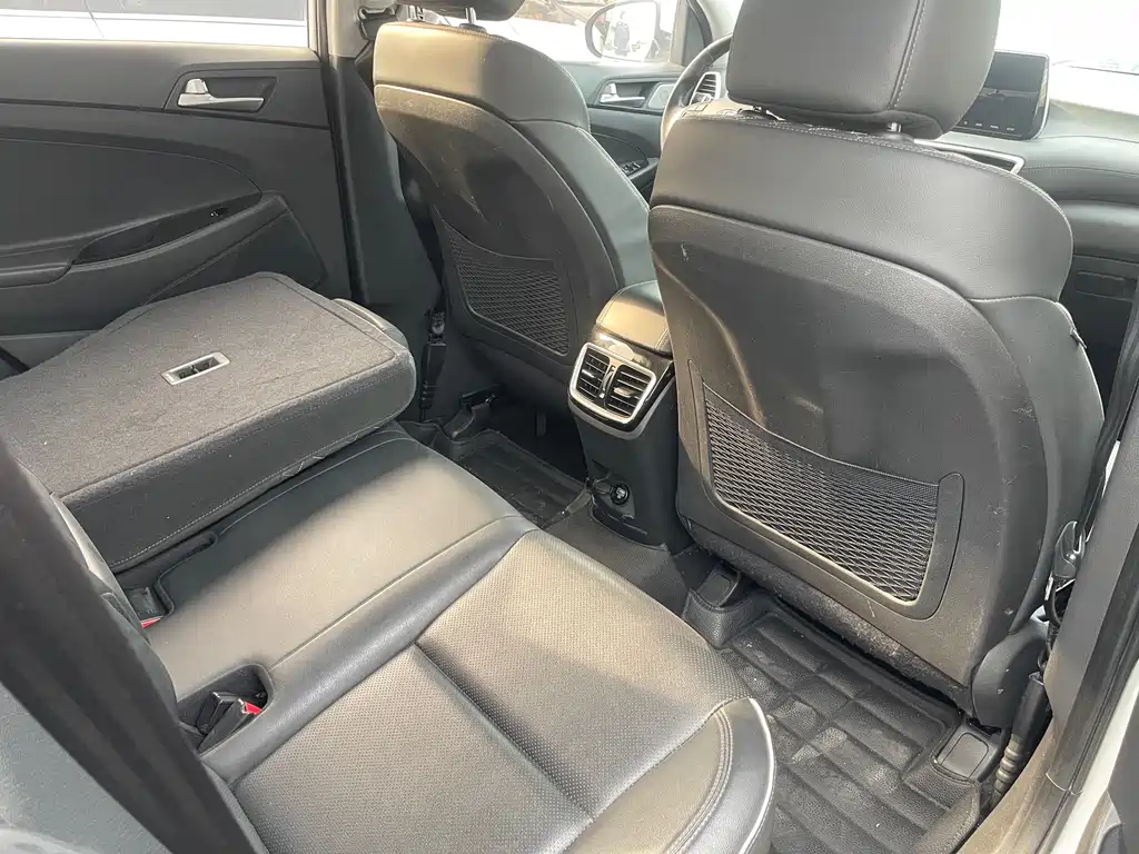 Hyundai Tucson 2019 — фото 9