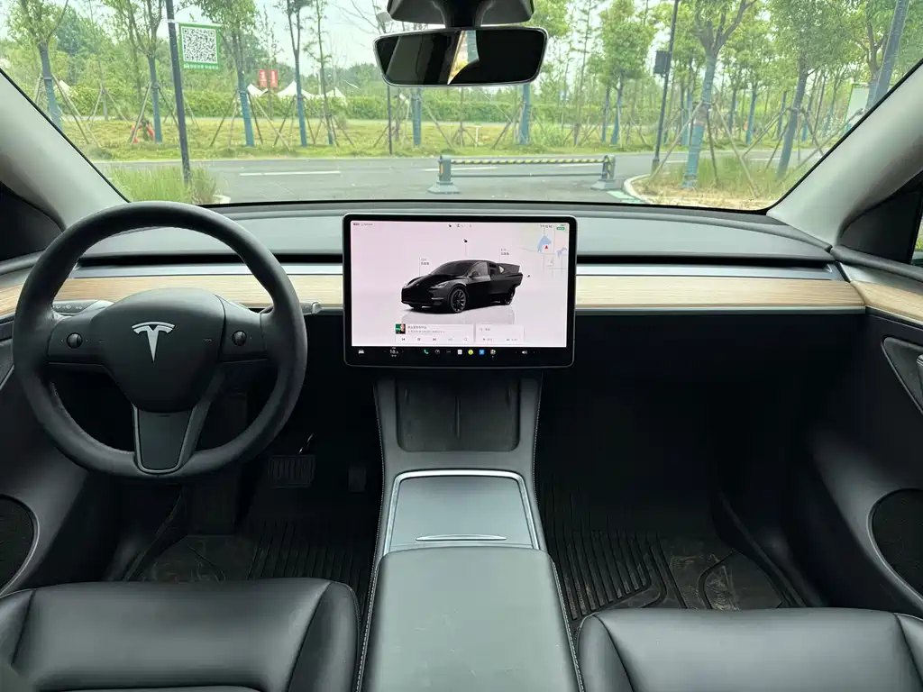 Tesla Model Y 2023 — фото 4