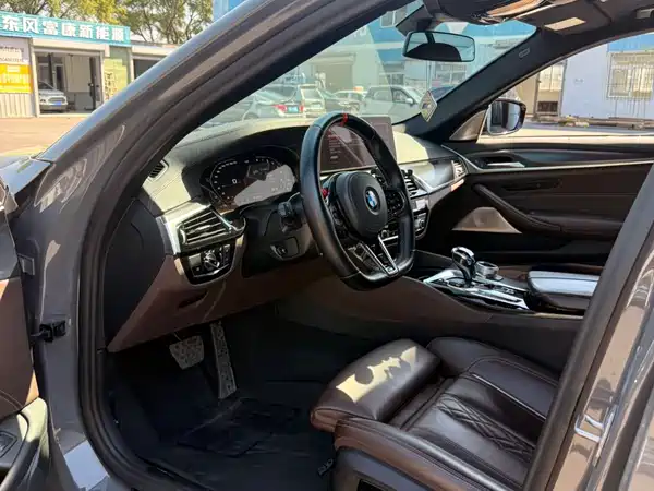 BMW 5 Series 2021