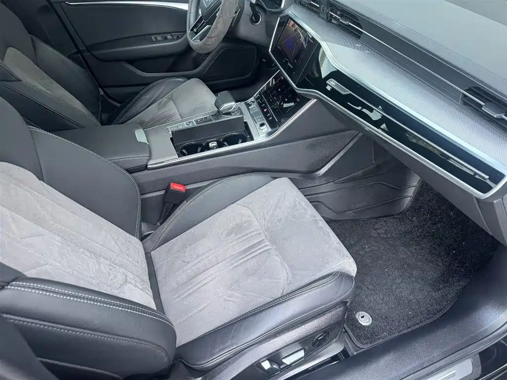 Audi A6L 2023 — фото 10