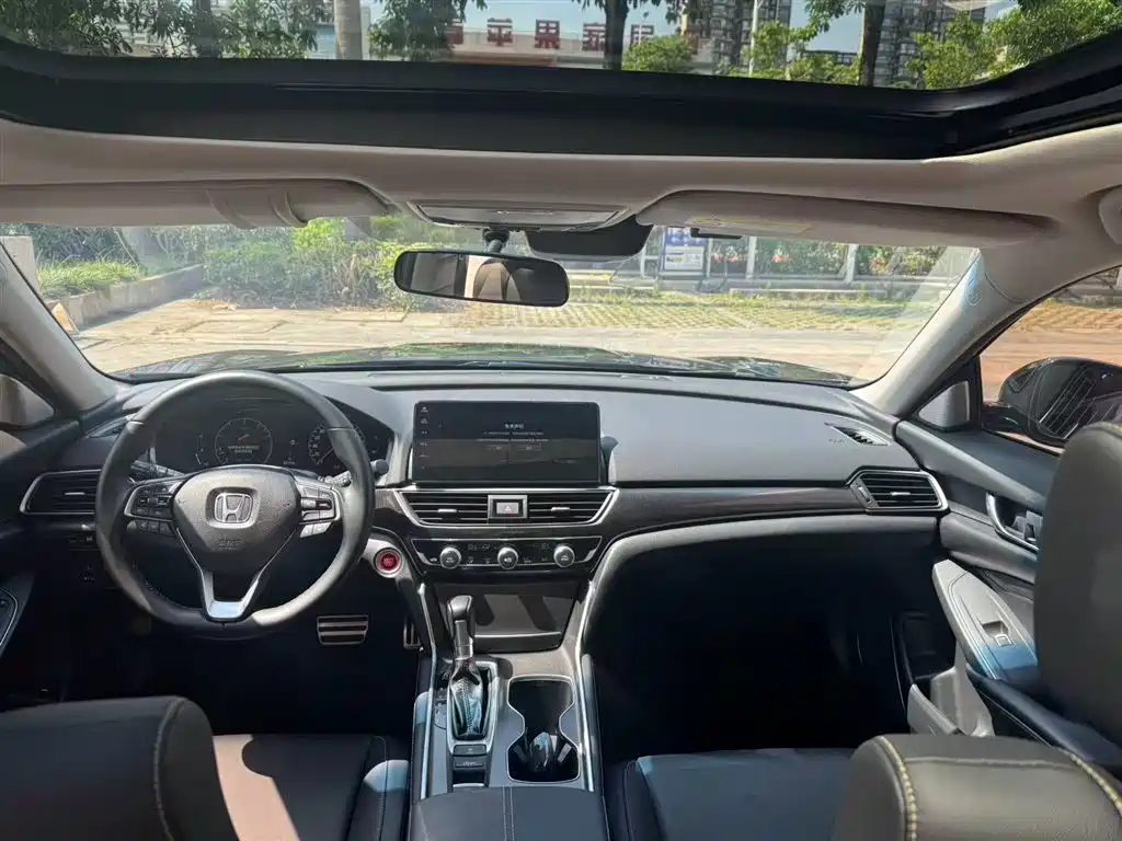 Honda Accord 2023 — фото 15
