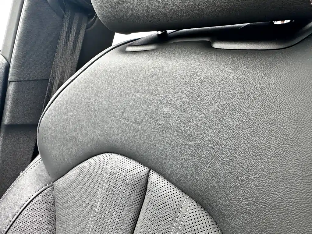 Audi A4L 2024 — фото 12