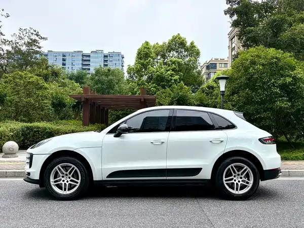 Porsche Macan 2020