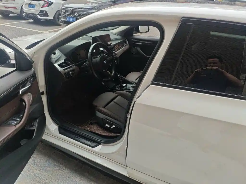 BMW X2 2022 — фото 8