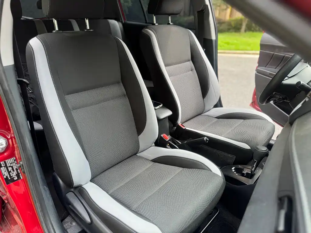 Toyota Yaris L 2022 — фото 12