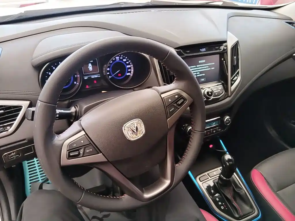 Changan Eado XT 2016 — фото 10