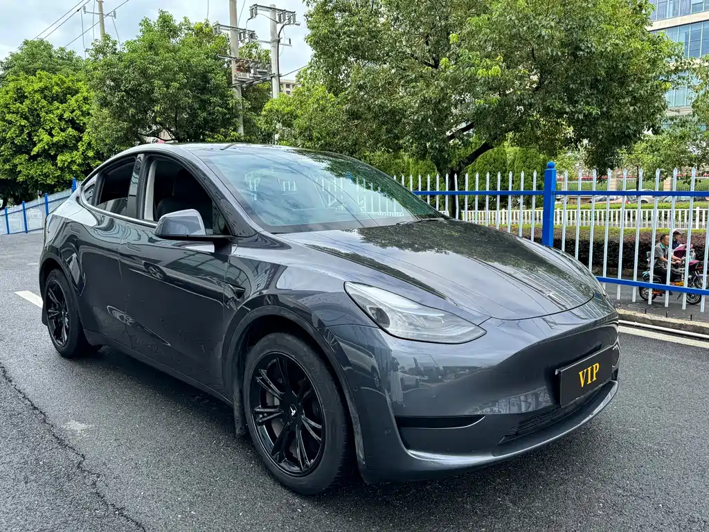 Tesla Model Y 2022 — фото 3