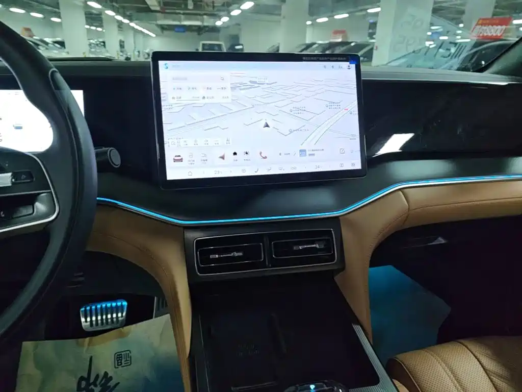 BYD Song L DM-i 2025 — фото 13