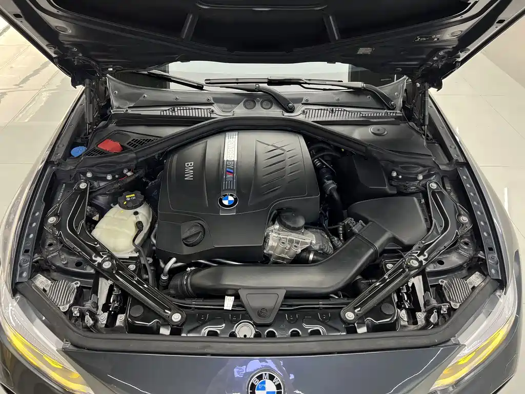 BMW M2 2017 — фото 16