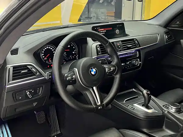 BMW M2 2017