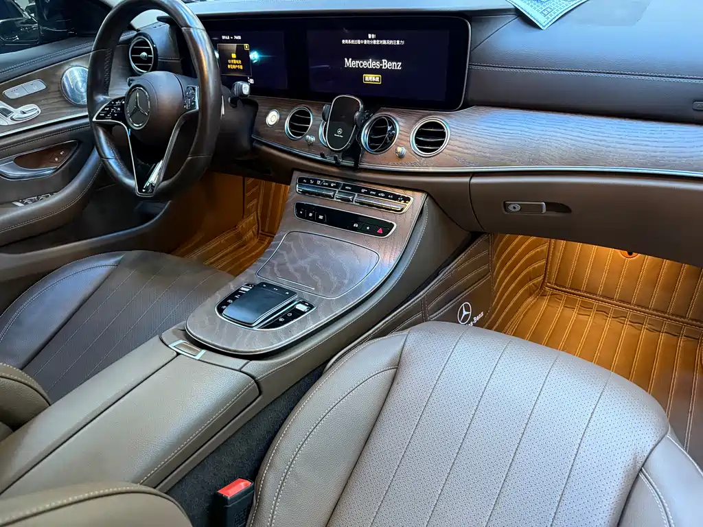 Mercedes-Benz E-Class 2022 — фото 12