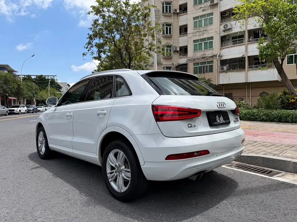 Audi Q3 2015