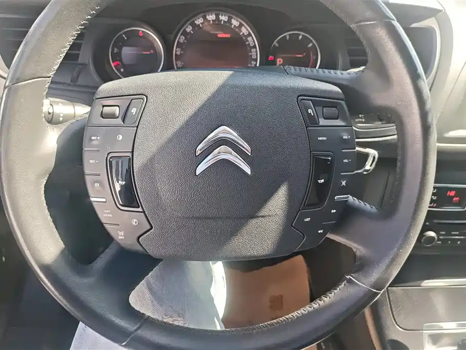 Citroen C5 2015 — фото 15
