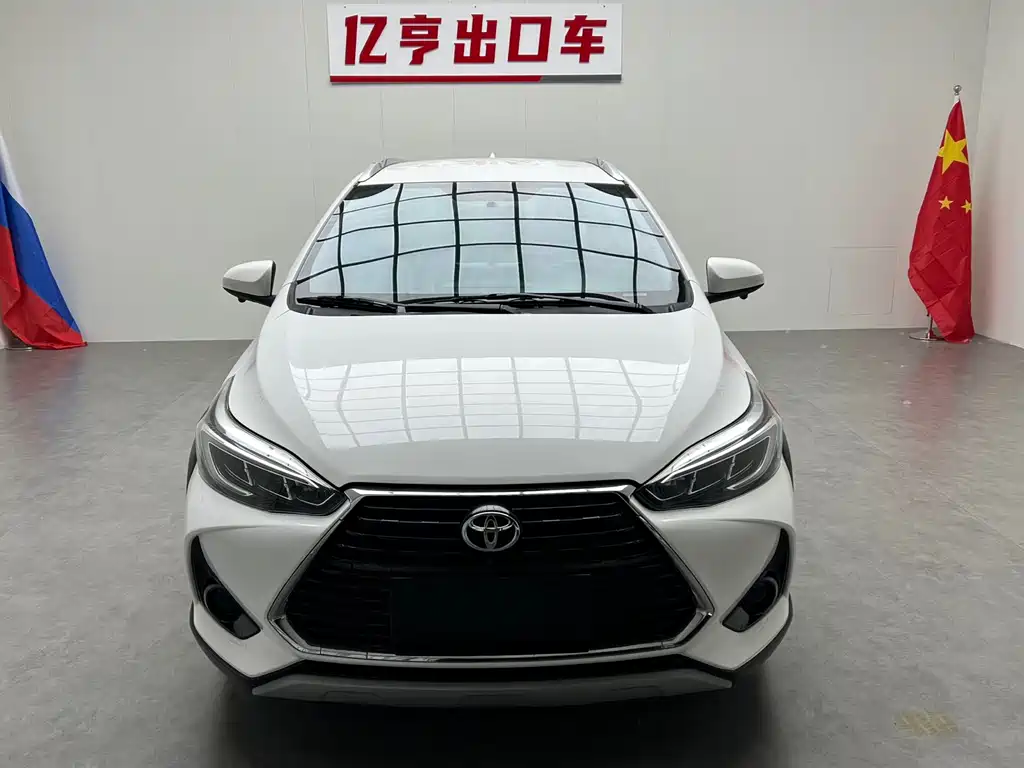 Toyota Yaris L 2021 — фото 2