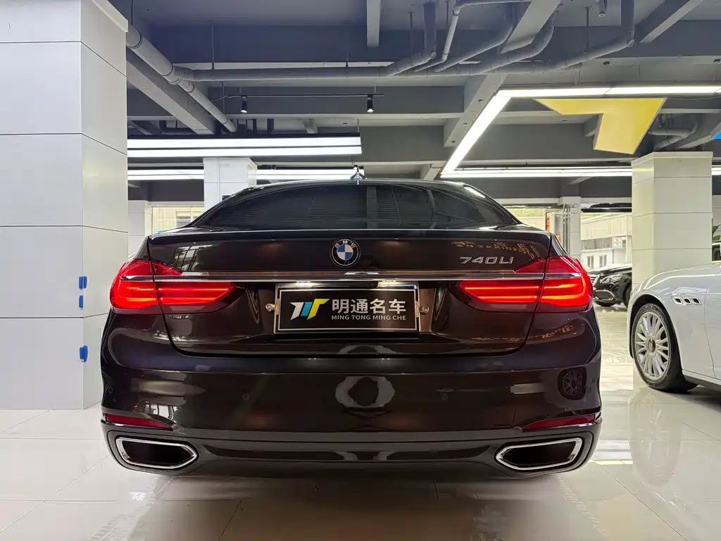 BMW 7 Series 2017 — фото 4