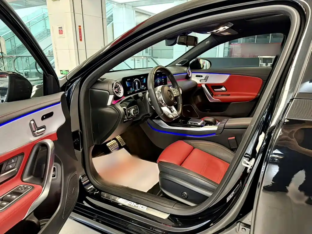 Mercedes-Benz A-Class AMG 2022 — фото 17