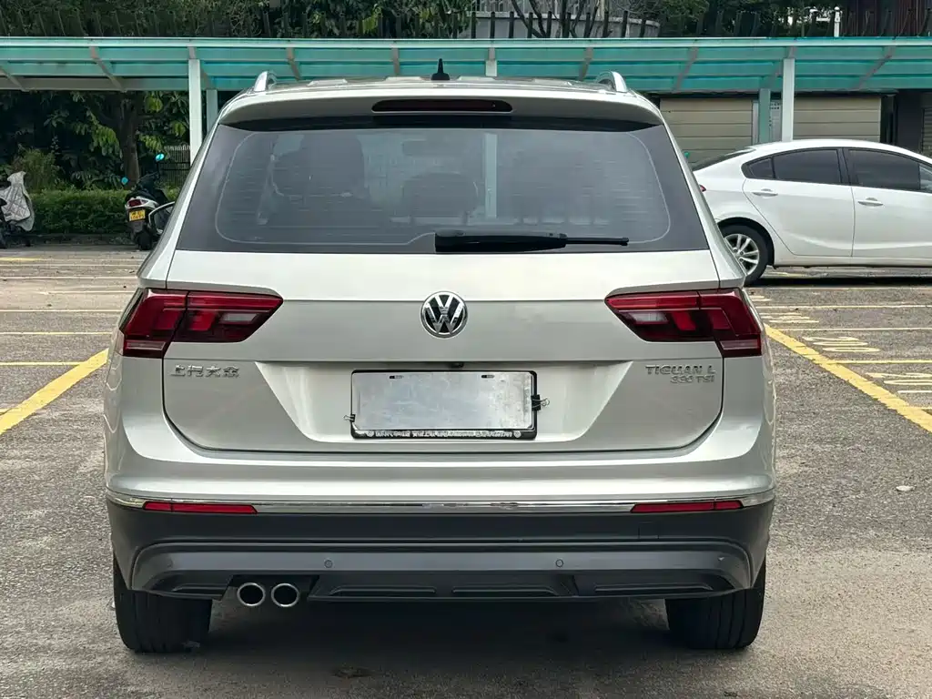 Volkswagen Tiguan L 2018 — фото 8