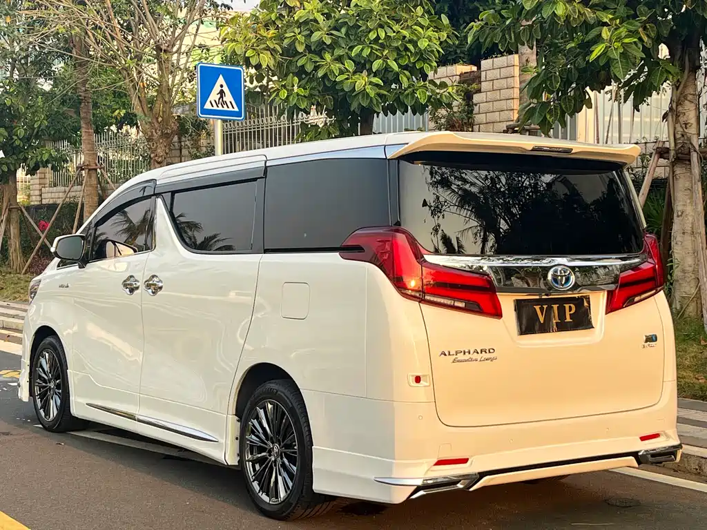 Toyota Alphard 2020 — фото 9
