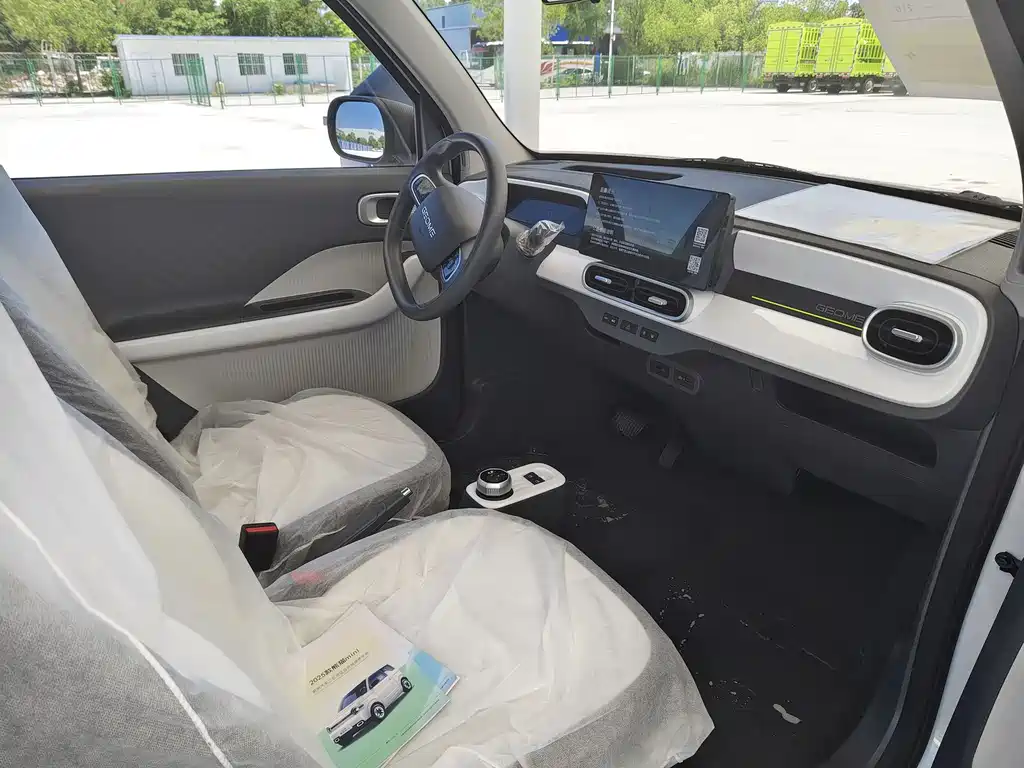 Geely Galaxy Panda 2025 — фото 10