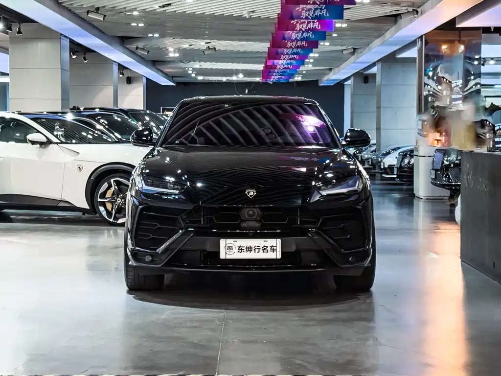 Lamborghini Urus 2020 — фото 2