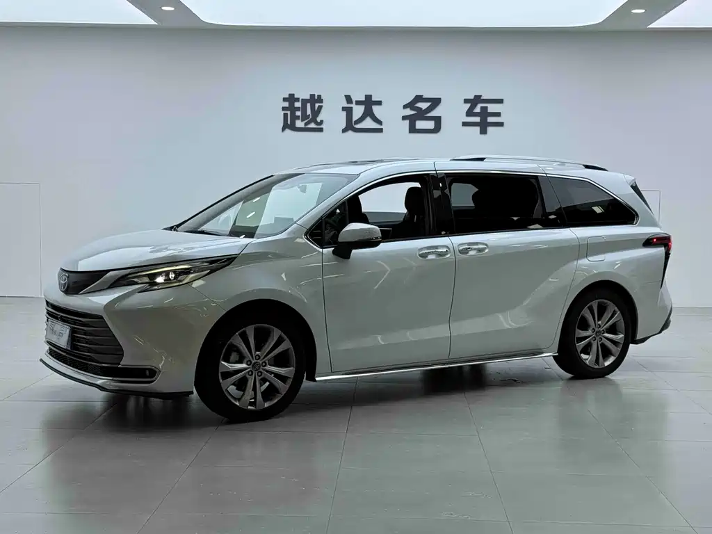 Toyota Sienna 2023