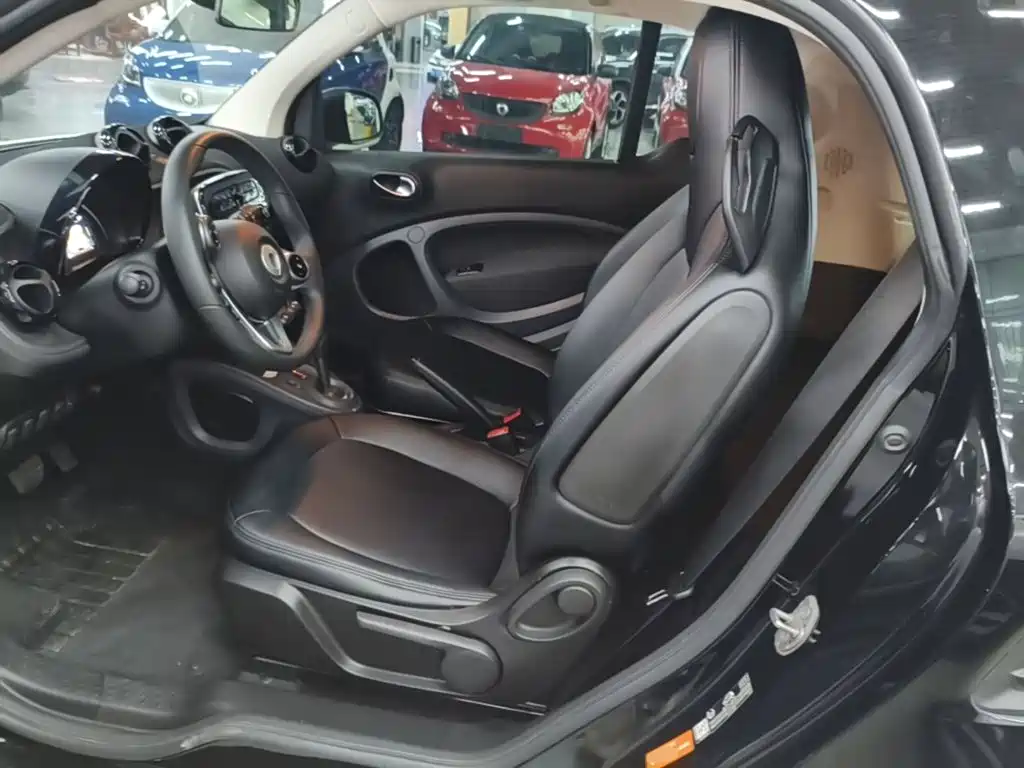 smart fortwo 2019 — фото 17