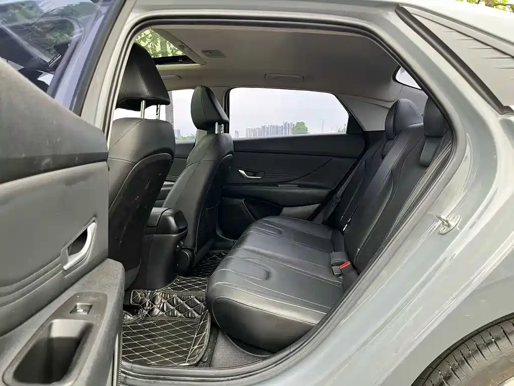 Hyundai Elantra 2021