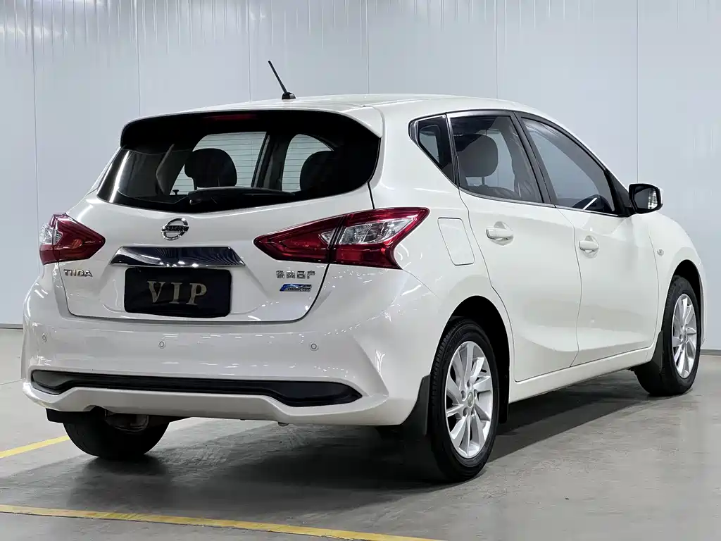 Nissan Tiida 2018 — фото 4