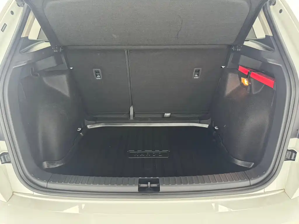 Skoda Karoq 2023 — фото 19