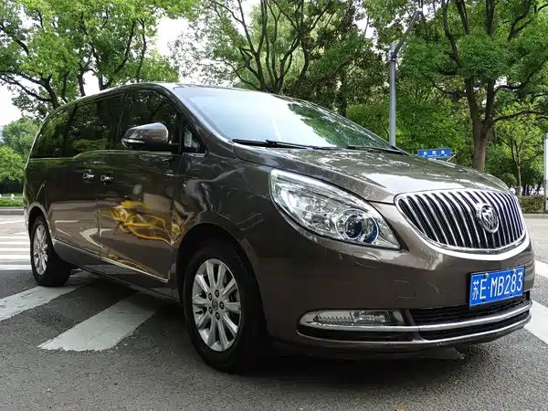 Buick GL8 2011