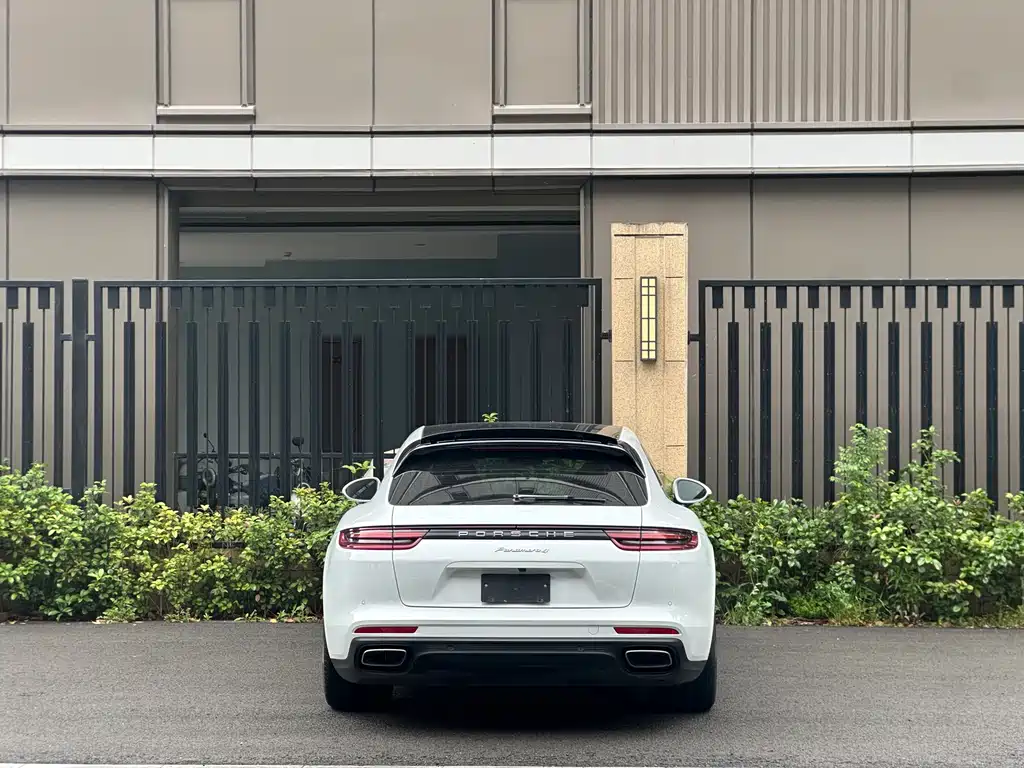 Porsche Panamera 2019 — фото 5